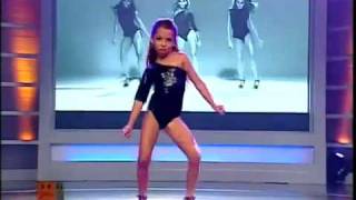 MINI BEYONCE Dancing SINGLE LADIES
