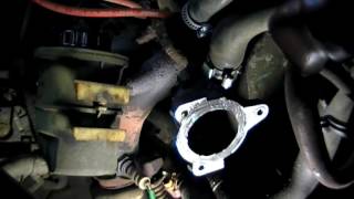 Рено Логан течет термостат/Renault Logan thermostat flows/потек термостат