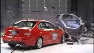Mercedes C-class vs Smart - crash test