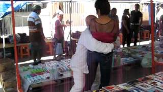 Bailando cumbia barulera de la sonora dinamita