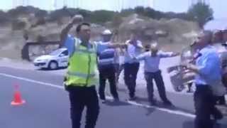 polisimizinde göbek atma hakkı var
