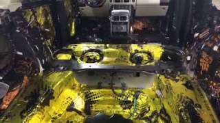 Виброизоляция Range Rover. Все тщательно прокатывается и укладывается только на горячую