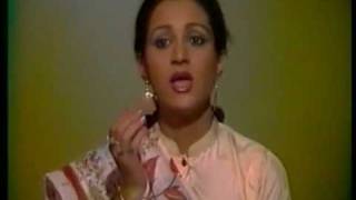 BUSHRA ANSARI (HAYE MERI ANGOOTHYAN NA JANE KO GAYI KAHAN) PARODY