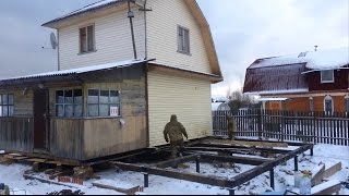 Подъем, передвижка и установка дома на новый фундамент.