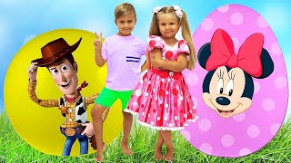 Diana dan Roma - Toy Story Baru Dengan Surprise eggs Raksasa