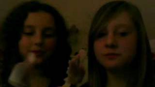 popsicle eating contest: aria vs lily!!!