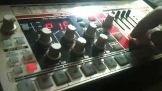 Roland mc-09