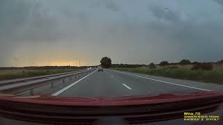 Cum filmează camera auto MIO MiVue 733