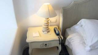 HÔTEL WHITE SANTORINI - GRECE - Collection PLN - FREDERIC GALLAIRAND