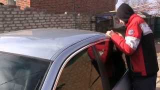 БМВ 535 E39 устанавливаем молдинги на крышу, нюансы с андапками и заправка резинок