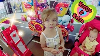 VLOG Настя и Катя в детском магазине игрушек