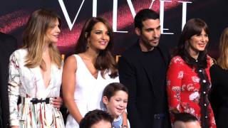 Paula Echevarria y Miguel Ángel Silvestre nos cuentan sus planes de Navidad | Diez Minutos