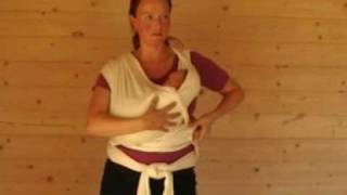 Vuggestilling strækvikle / cradle position stretchy wrap