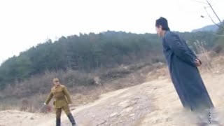 囂張的日軍大佐見了老人拔刀要砍，怎料老人是得道高人，激戰開始！