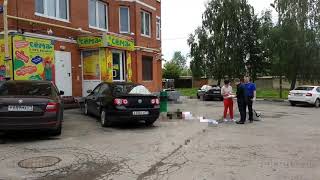 В Туле выпавшая из окна женщина «приземлилась» перед порогом детского развивающего центра