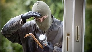Достойный отпор дала девушка грабителям