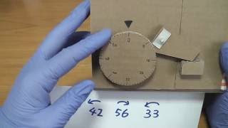 ダンボールのダイアル式金庫 　[Dial Combination Safe　(cardboard)]