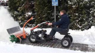 Kehrwalze R100 an Einachser im Wintereinsatz - Schneeräumung
