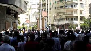 لحظة ضرب مسيرة مسجد الاستقامة من داخل الكنيسة - شارع مراد