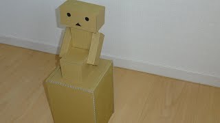 手品をする段ボールの人形【江戸からくり人形】