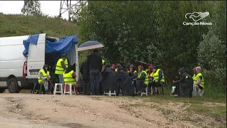 Fiéis e peregrinos caminham rumo ao Santuário de Fátima – CN Notícias