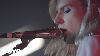 Sundara Karma - Loveblood (This Feeling TV Live Session)