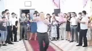 Oppa Uighur style уйгур танцует!