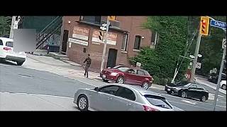 @TorontoPolice Sexual Assault Suspect to ID