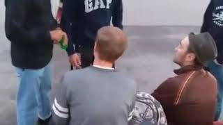 Надо уступать место☝️ Тувинцы vs Русские. Драка. Санк-Петербург