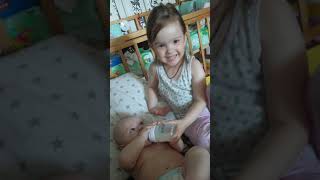 Мамина помощница. Заботливая сестренка. Mom's helper. Caring little sister.