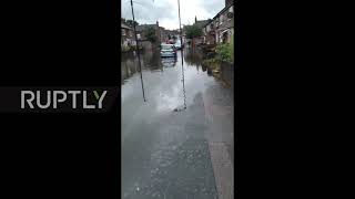 UK: Street flooded in London after thunderstorms bring torrential rain