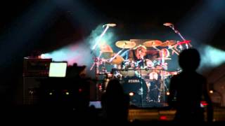 PFM in concerto assolo batteria in due