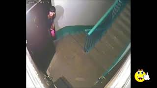 Видеокамера в быдло подъезде