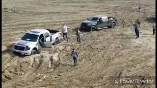 Форд F150 по пескам штата вашингтон.