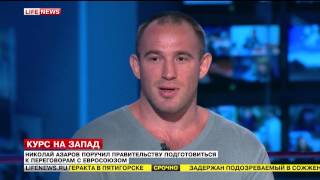 Алексей Олейник вызвал на бой в клетку боксера Владимира Кличко