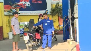 Tin Tức 24h: Giá xăng giảm 81 đồng/lít từ 15h ngày 5/4/2017