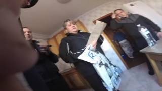 Как Мопса мусора выгнали из съемной квартиры  Снято скрытой камерой