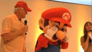 Gamescom 2011 Video 8/11 (Nintendo - Stand mit Charles Martinet)