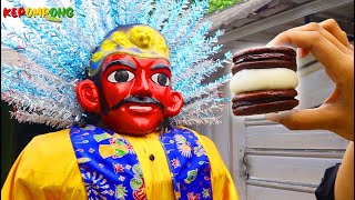 ONDEL ONDEL minta di bikinin CHOCO PIE MOCHI!! - KEPOMPONG BALON - ONDEL ONDEL