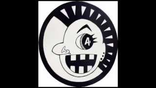 LAUGHIN' NOSE - I CAN'T TRUST A WOMAN