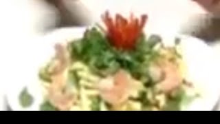 Apple salad with shrimp by Bé Bự