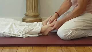 Thai yoga massage sen line stimulation