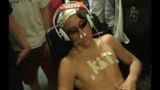 Alex sover @ dhs 2008 (den korta versionen)
