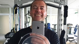 Проблемы всех владельцев айфонов в одном видео