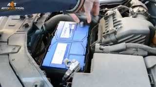 Меняем аккумулятор на Киа Соренто (Kia Sorento) II (XM) 2.2 дизель (Varta 95Ah JR+)