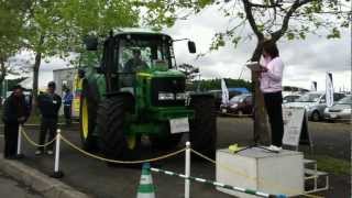 系統独自型式トラクター　ジョンディア　ホーク135+