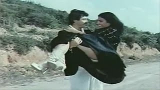 Zerrin Egeliler romance moment