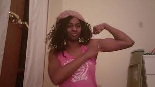 Too much muscle for a woman ? Bicep and thigh flexing