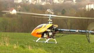 P. an Trex 600 T-rex 600 ESP mit helicommand 4