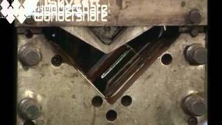 máy cắt đột thép góc cnc